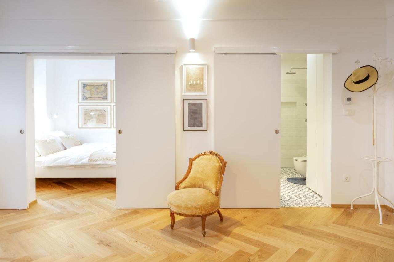 Stylish Apartment In Historical Center Laibach Exterior foto