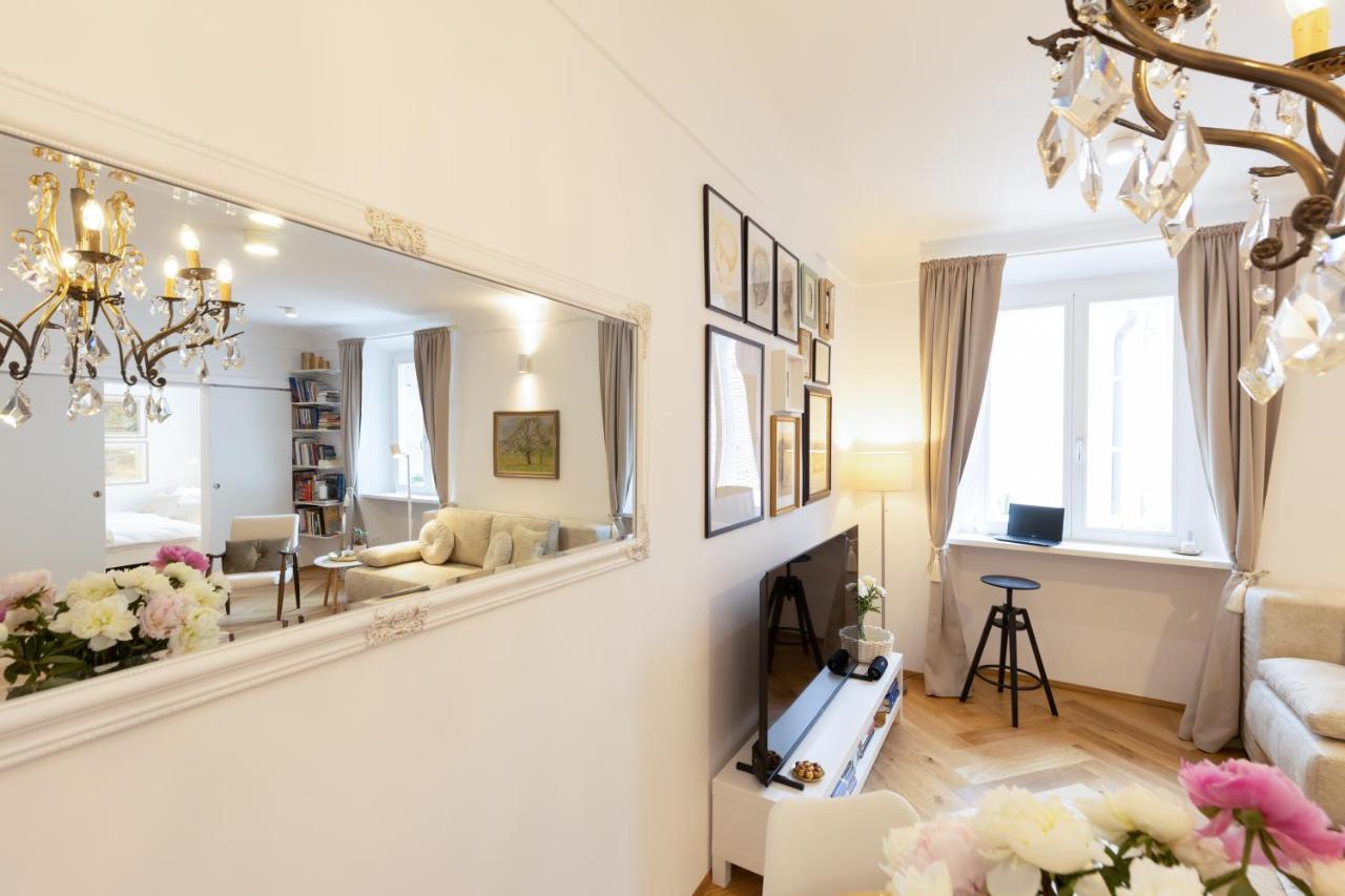 Stylish Apartment In Historical Center Laibach Exterior foto